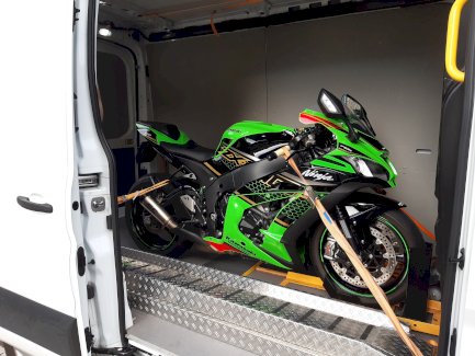.. Ihr Partner für Motorrad -Transporte & Mehr .. 079 647 73 13 ( SCHWEIZWEIT )
