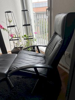 schwarzer Sessel und Hocker - Gratisinserat.ch