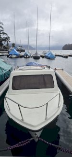Motorboot mit diversem Zubehör - Gratisinserat.ch