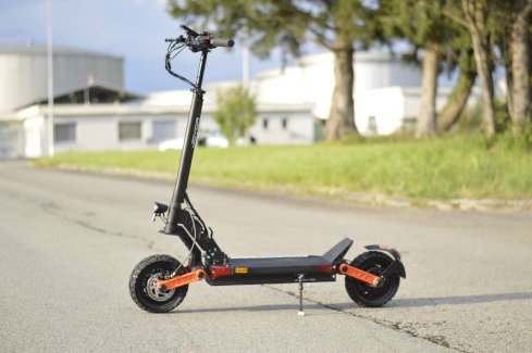 E-Scooter, E Scooter, Elektro Scooter, Elektroscooter Joyor S5 PRO,  Scooter électrique, Scooter elettrico - Gratisinserat.ch