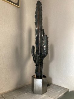 Eisenplastik "Kaktus" von John A. Tobler