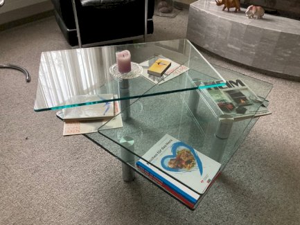 Schwenkplatten Couchtisch Kristallglas - Gratisinserat.ch