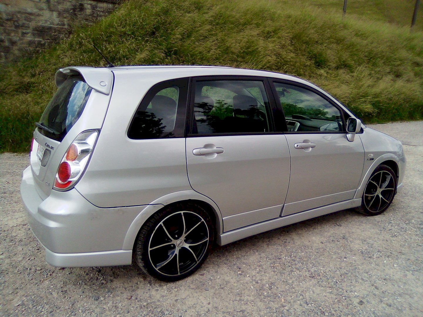 Suzuki liana sport