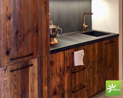 Küchenmöbel aus Altholz - maßgeschneidert