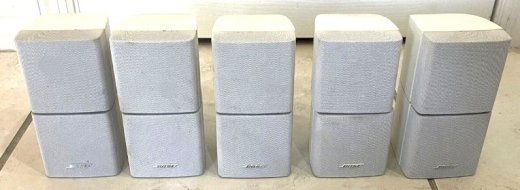 Bose Doppel-Cube Lautsprecher 5 Stück, weiss mit Halterung - Gratisinserat.ch