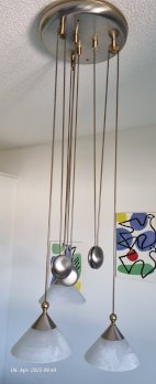 Deckenleuchte mit Gewichten