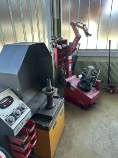 Reifen und Auswuchtmaschiene  - Gratisinserat.ch