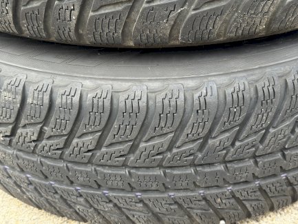 215/70R16 Winterreifen - Gratisinserat.ch