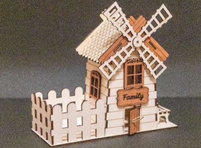 Charmante Deko-Windmühle aus Holz