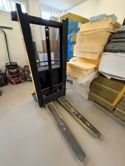 Steinbock Deichselstapler zu verkaufen - Gratisinserat.ch