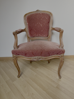 Antiker Sessel rosa aus Samt - Gratisinserat.ch