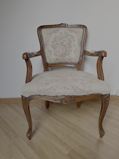 Antiker Sessel mit Gobelin - Gratisinserat.ch