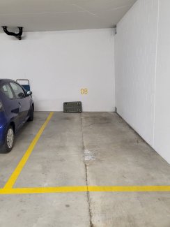Parkplatz in Einstellhalle in 3298 Oberwil bei Büren zu verkaufen