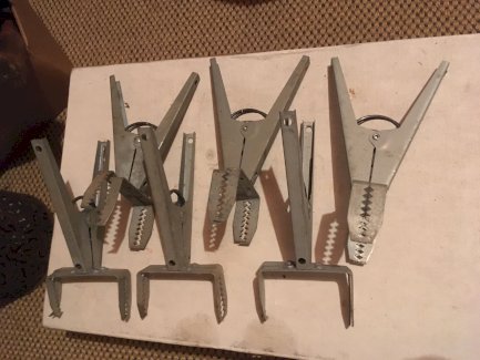 Klauen, Klemmen, Klammern gezackt - Gratisinserat.ch