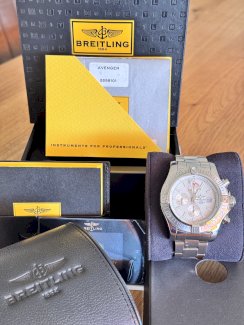  Breitling Super Avenger II  - Gratisinserat.ch