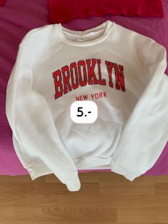 Verschiedene Kleider Mädchen  - Gratisinserat.ch