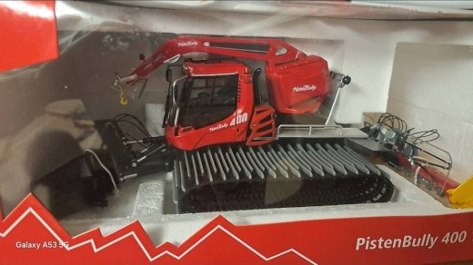 Pistenbully 400 Modell 1:32 winde mit Tasse 