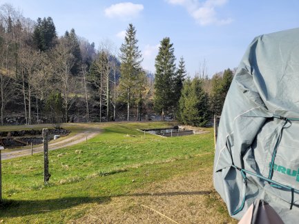 Wohnwagenparkplatz an schönster Lage - Gratisinserat.ch