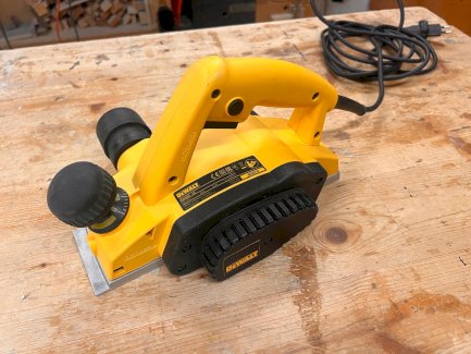 HandhobelmaschineDEWALT DW680 - Gratisinserat.ch