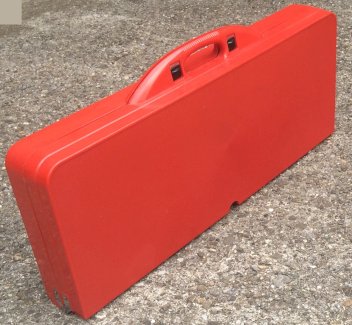 Klapptisch mit Sitzen - Gratisinserat.ch