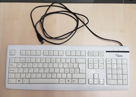 Fujitsu Computers Siemens Tastatur / Keyboard - Gratisinserat.ch