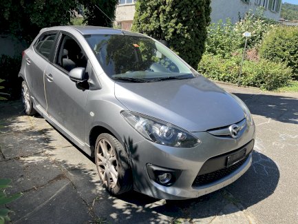 Mazda 2 - 1.5 Liter - 8fach bereift