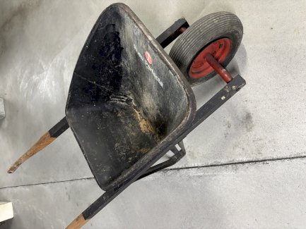 Schubkarre aus Stahl 60 L Fassungsvermögen  - Gratisinserat.ch