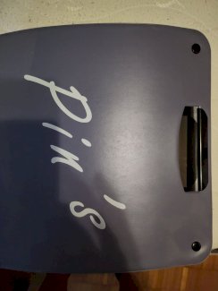 Pin Sammlung mit 2 Alben (384 Stück) - Gratisinserat.ch