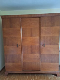 Kleiderschrank 2 Türig. 3 M breit - Gratisinserat.ch