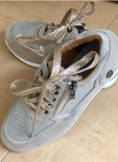 Damen Sneaker mit Strass - Gratisinserat.ch