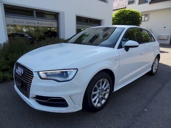 Audi A3 Sportback Attraction 1.4TFSI e tron weiss - Gratisinserat.ch