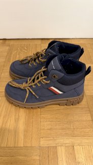 Kinder Thomy Hilfiger Schuhe 37 grösse - Gratisinserat.ch