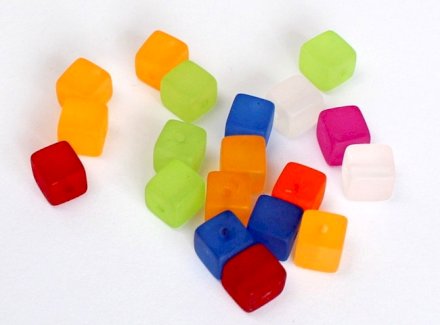 Perle Würfel gefrostet 8 x 8mm - Gratisinserat.ch