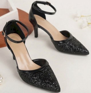 Pumps in Schwarz