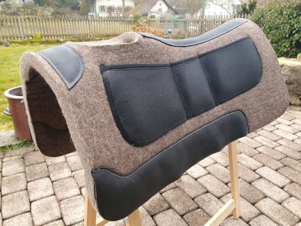 Western Filzpad von Stonedeek, polsterbar mit verschieden Einlagen - Gratisinserat.ch