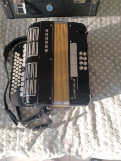 HOHNER-AKKORDEON zu Verkaufen  - Gratisinserat.ch