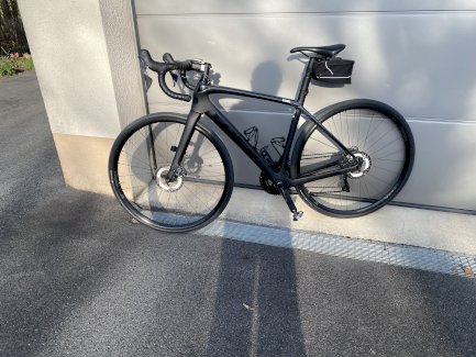 Rennvelo Trek Domane SL 6 Schwarz 52 cm - Gratisinserat.ch