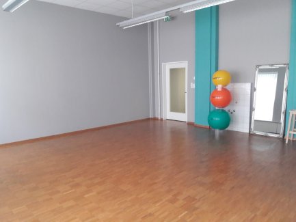 Bewegungsraum Gruppenraum Yoga BASEL Untermiete - Gratisinserat.ch