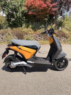 Piaggio 1 Active – Neuwertig & sofort fahrbereit, erst 8 Kilometer gefahren und kann ab 16 Jahren gefahren werden - Gratisinserat.ch