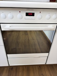 Kühlschrank und Backofen inkl. Glaskeramikfeld Electrolux - Gratisinserat.ch