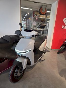 Honda Cuv e: Elektroroller