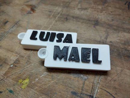3D-gedruckte personalisierbare Schlüssel- & Taschenanhänger