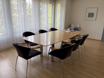 schöner Tisch Marke Zoom