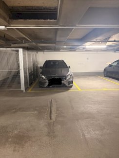 Nachmieter gesucht Grosser Einstellhallenplatz nahe Bhf Thun