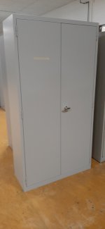 Bigla Metallschrank B 100 T 40 H 190cm - Gratisinserat.ch