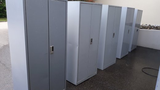 Lista Metallschrank extratief 65cm grau / Total 3 Stück - Gratisinserat.ch