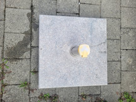 Granit-Sonnenschirmständer mit Trolley-Funktion