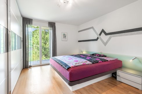 Glasrückwand für Doppelbett