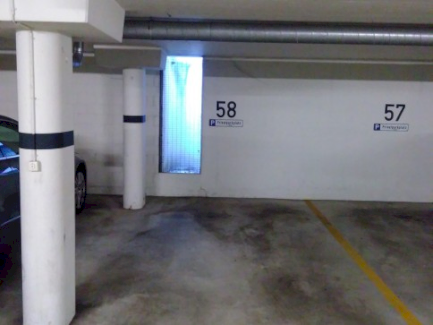 Aarau - Telli - Einstellplatz in einer Tiefgarage - Gratisinserat.ch
